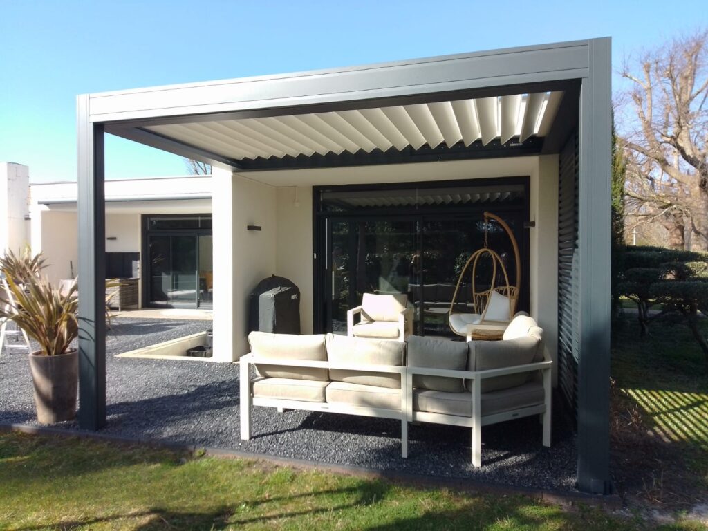 Pergola bioclimatique Hauteval Biscarosse