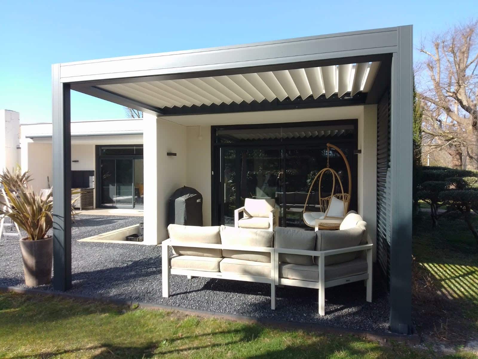 Pergola bioclimatique Hauteval Biscarosse